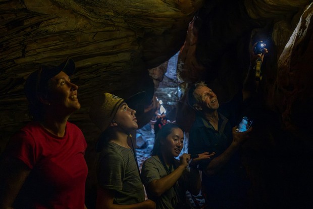 Discovering Ancient Rock Art in a Cave on the Kimberley Coast