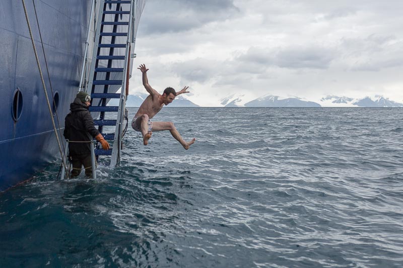 (c)_a.breniere,_heritage_expeditions_-_isaac_polar_plunge