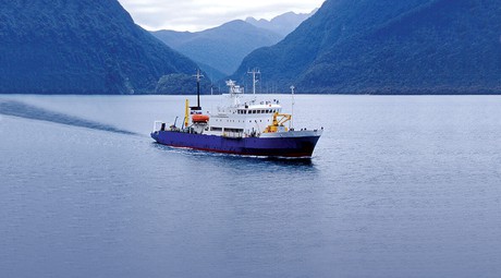 Akademik Shokalskiy in Fiordland