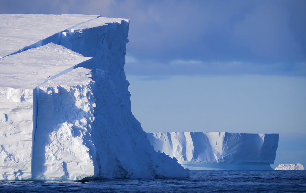 Ross Sea Antarctica cruise to Ross Ice Shelf with Heritage Expeditions