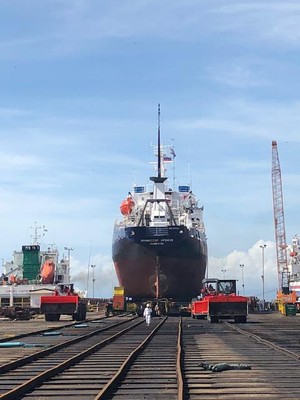 Spirit of Enderby towards dry dock